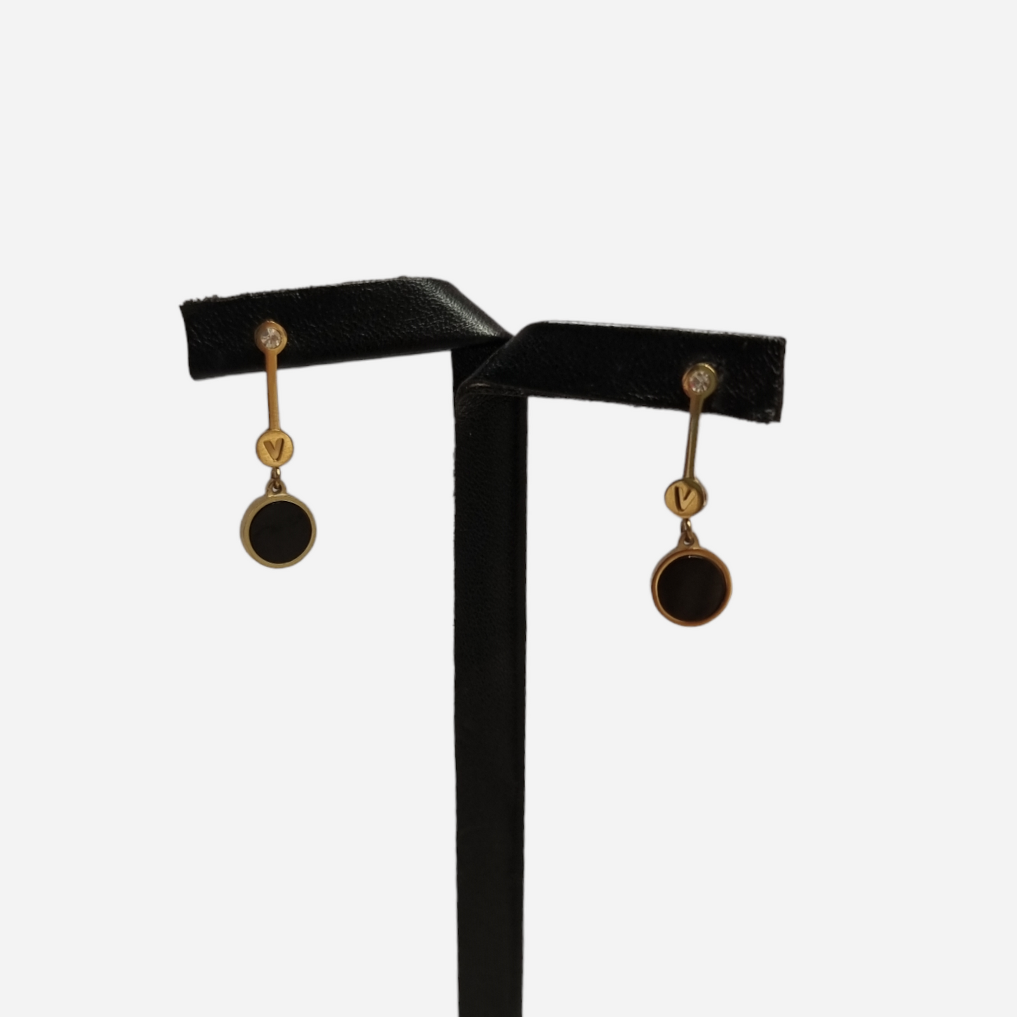 Aros Acero círculo ónix detalle zircón