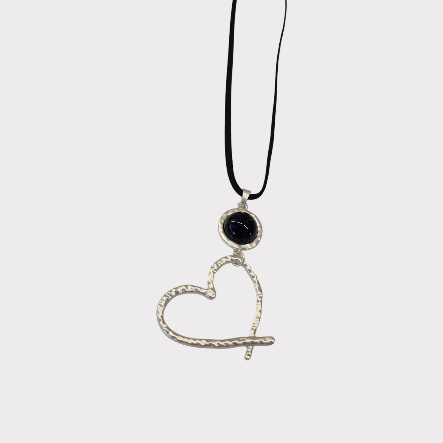 Collar largo silueta corazón plateado
